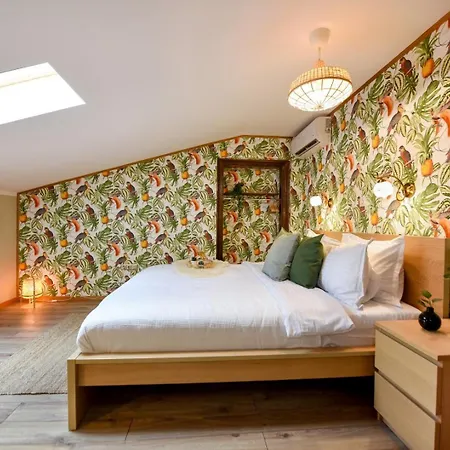 Timeless Elegance Meets Modern Comfort - In The Heart Of The Old Town Apartment Bucharest