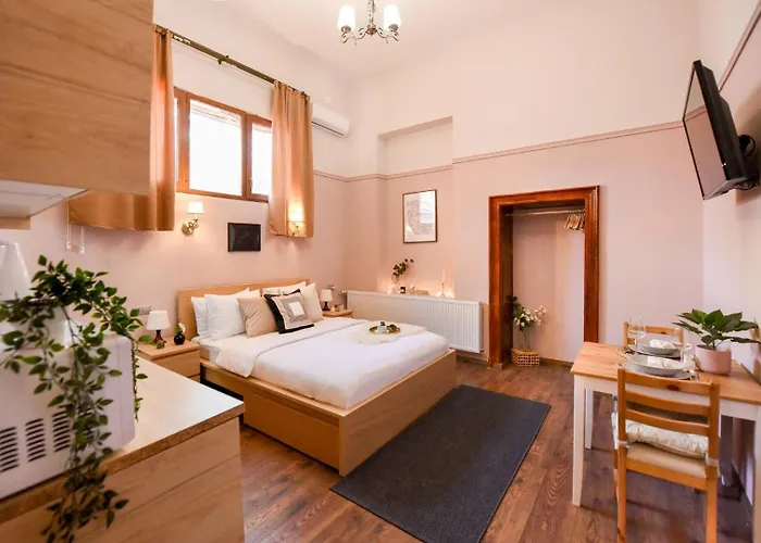 Timeless Elegance Meets Modern Comfort - In The Heart Of The Old Town 公寓 *