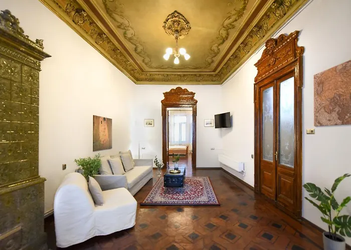 Timeless Elegance Meets Modern Comfort - In The Heart Of The Old Town Apartment Bucharest